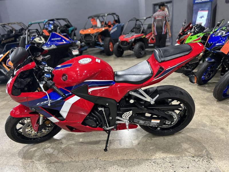 Used 2024 Honda CBR600RR Image 4