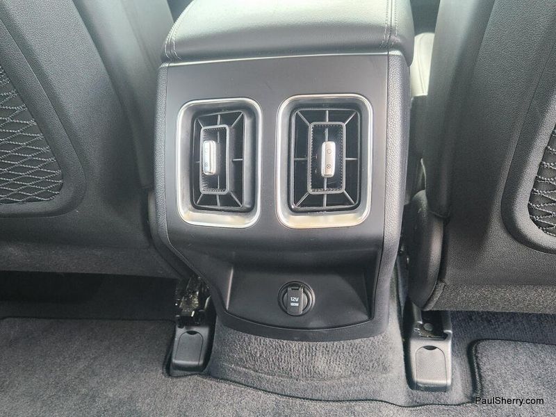 Used 2024 Kia Sorento S