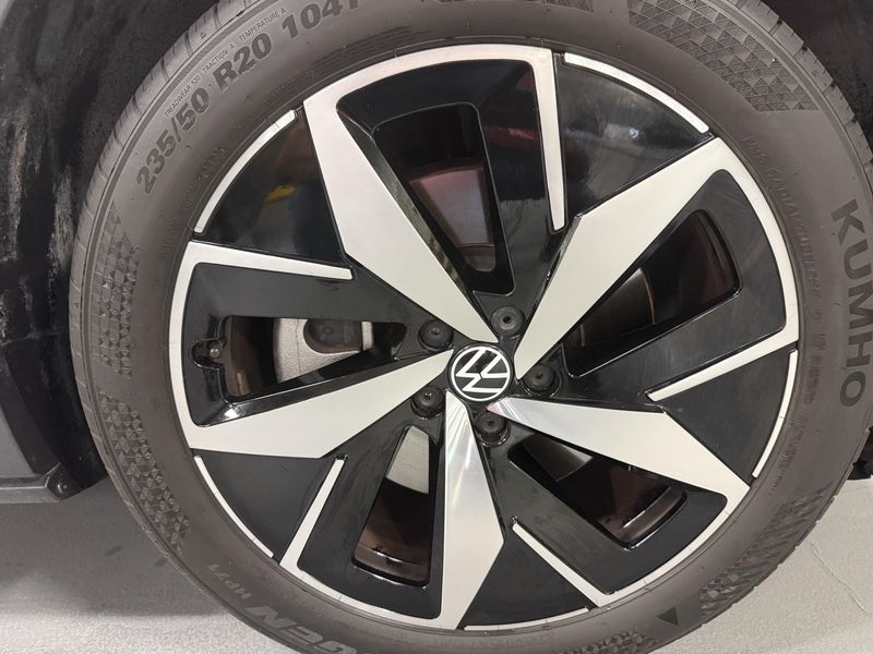 Used 2025 Volkswagen ID.4 Pro S AWD Long Range w/Glass RoofImage 27