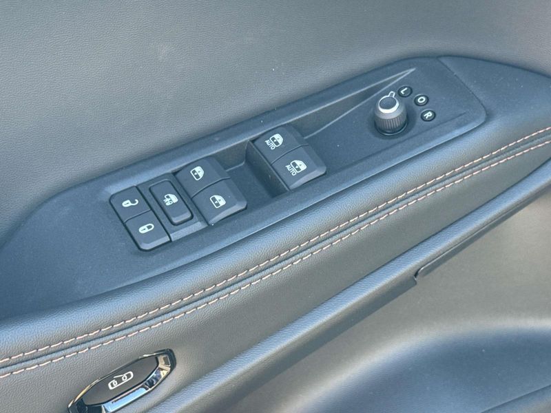 New 2026 Jeep Cherokee Limited 4x4