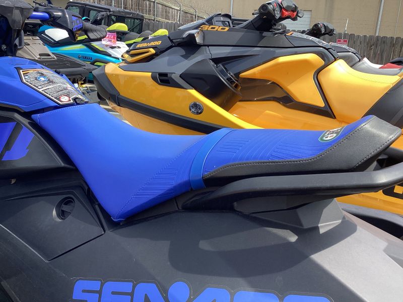 2023 SEADOO SPARK TRIXX 2UP ROTAX 900 HO ACE IBR AND AUDIO DAZZLING BLUE Image 4