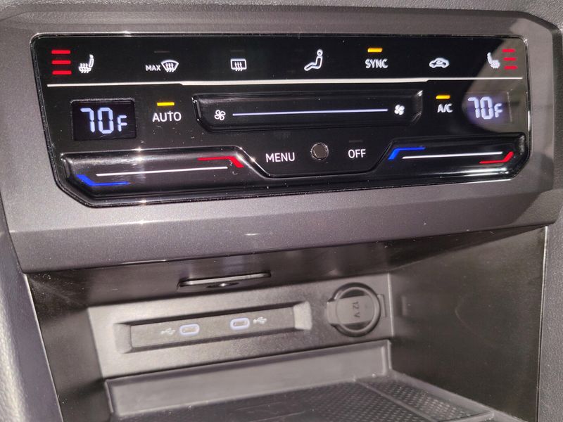 Used 2024 Volkswagen Tiguan SE AWD R-Line Black w/SunroofImage 24