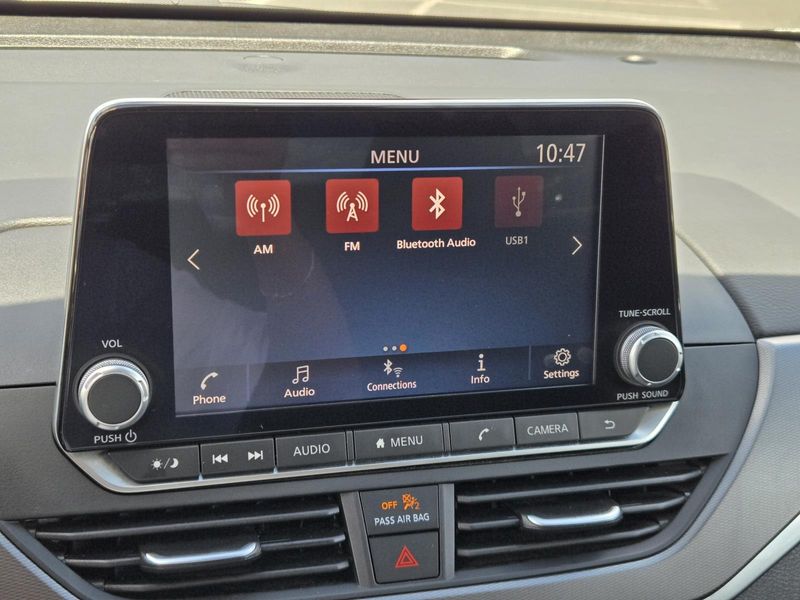 Used 2025 Nissan Altima SR FWD