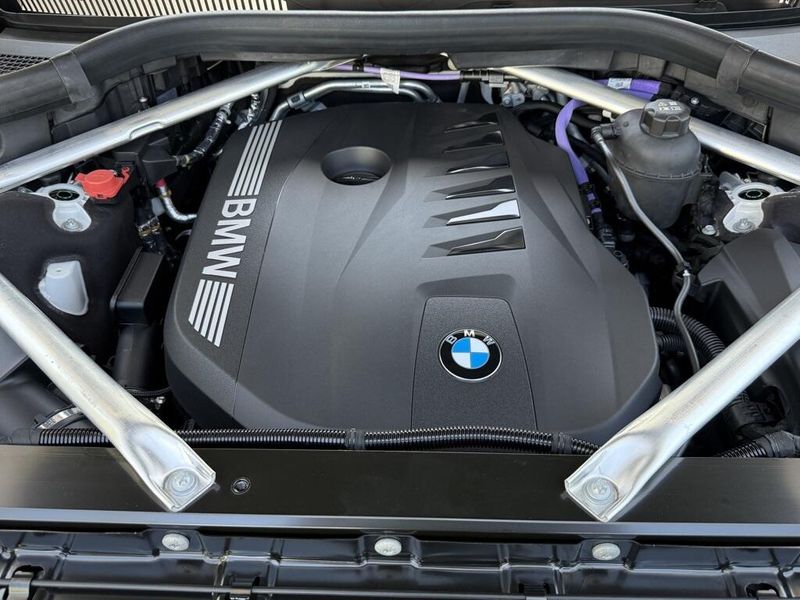 2025 BMW X7 xDrive40iImage 34