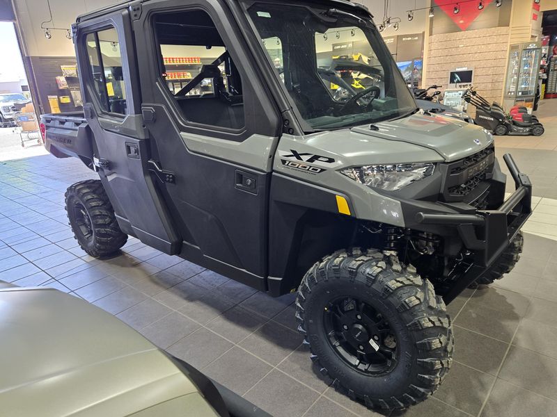 NEW 2027 POLARIS RANGER CREW XP 1000 CAB Image 2