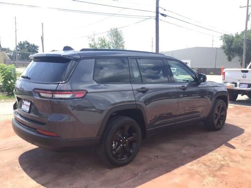 Used 2023 Jeep Grand Cherokee L AltitudeImage 5