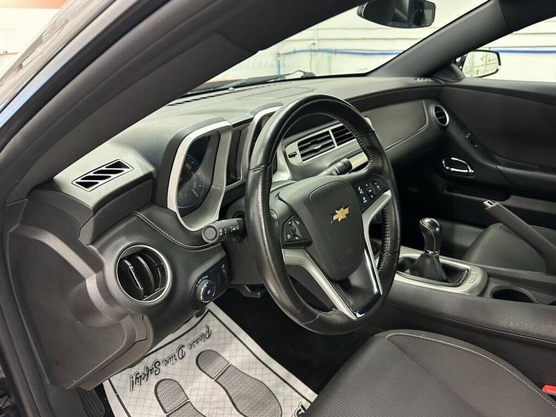 2014 Chevrolet Camaro 1LTImage 19