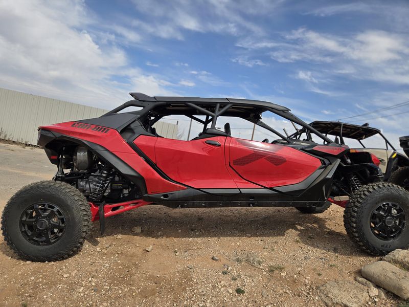 NEW 2026 CAN-AM MAVERICK R MAX X 999T DCT Image 1