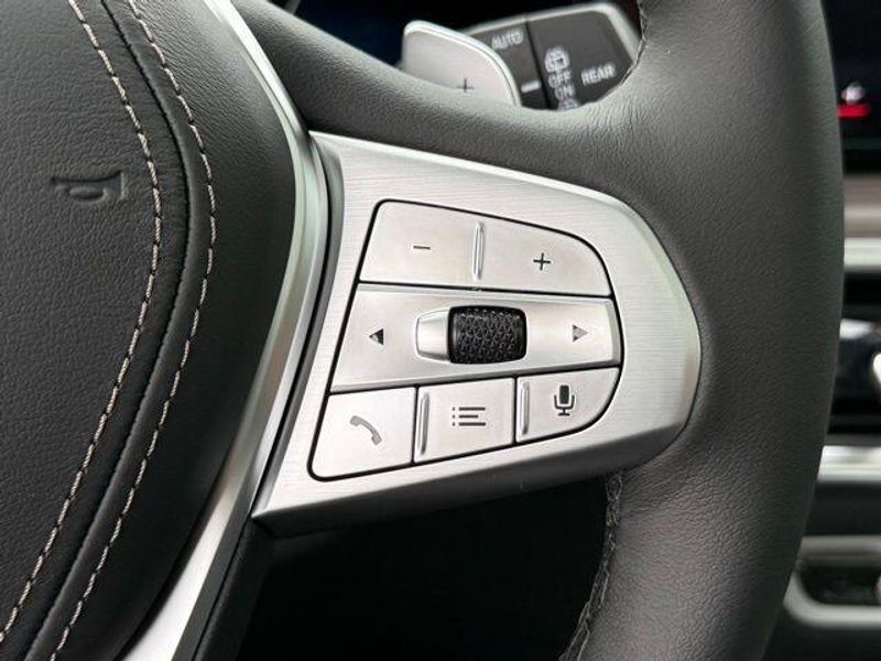 New 2026 BMW X7 xDrive40iImage 23