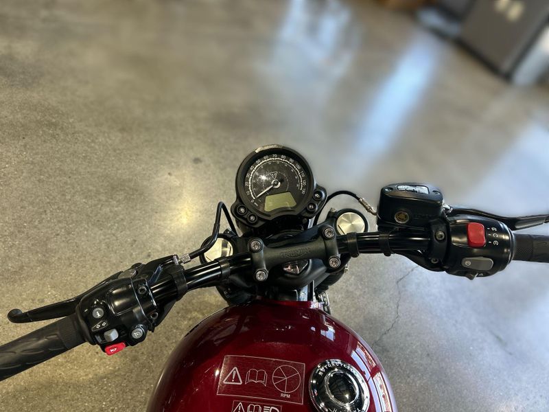 2022 Triumph Bobber Image 16