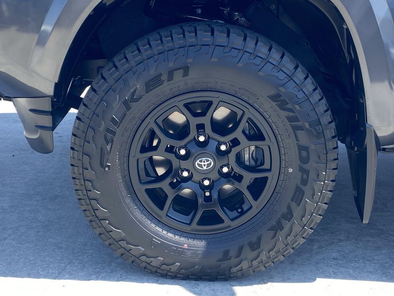 Used 2021 Toyota Tacoma SR5Image 8