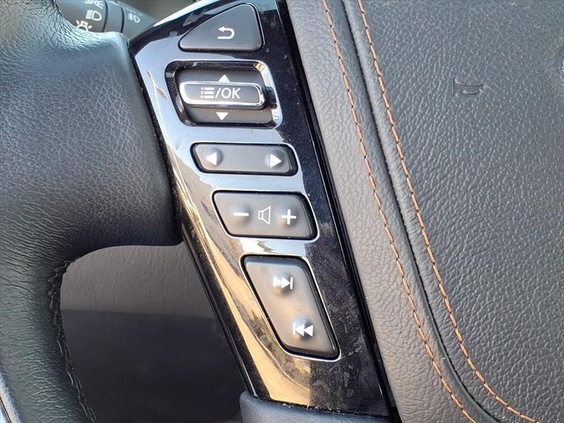 Used 2024 INFINITI QX80 SensoryImage 19