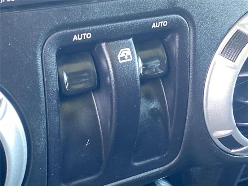 2015 Jeep Wrangler JK SaharaImage 20