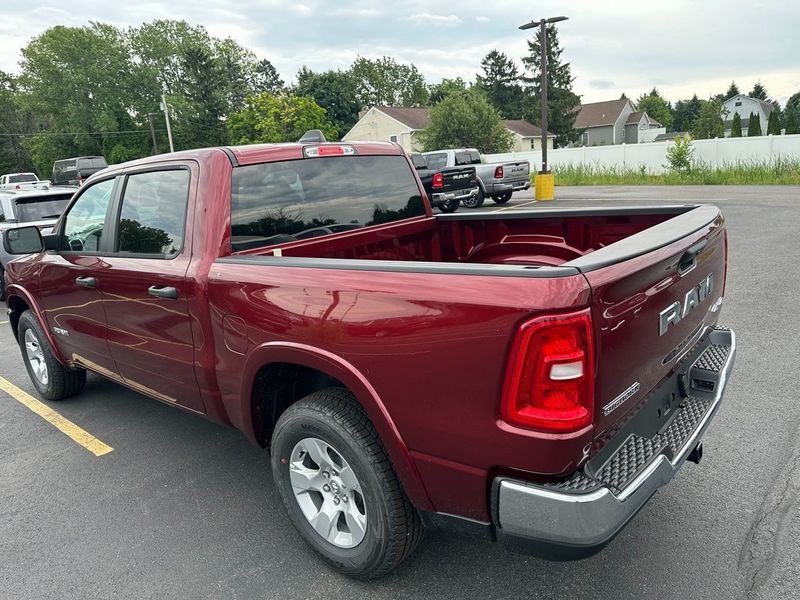 2025 RAM 1500 Big Horn Crew Cab 4x4 5