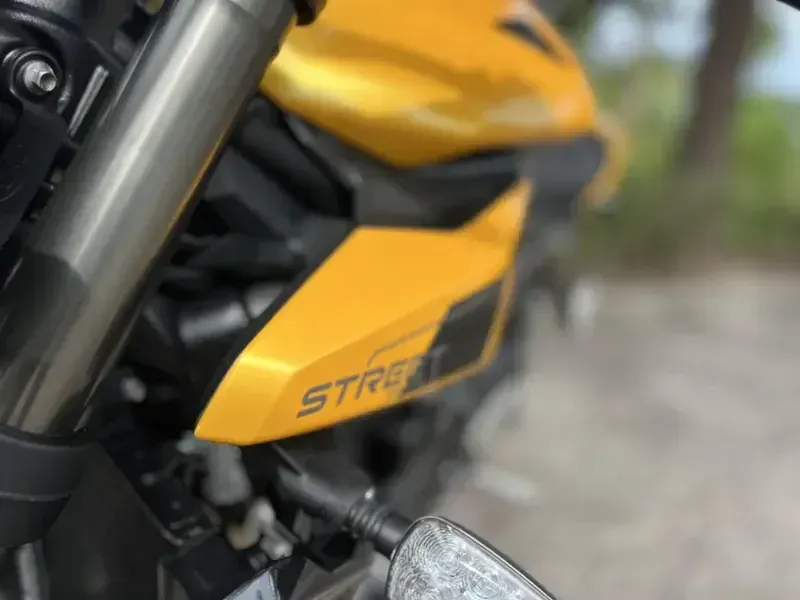2025 Triumph Street Triple 765 RS