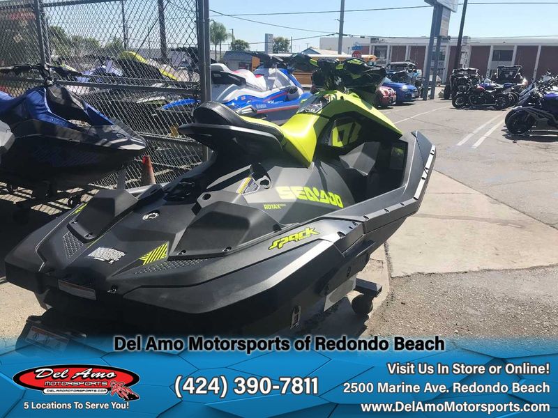 2023 Sea-Doo 65PE  in a MANTA GREEN exterior color. Del Amo Motorsports of Redondo Beach (424) 304-1660 delamomotorsports.com 