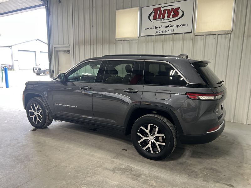 Used 2025 Jeep Grand Cherokee LimitedImage 21