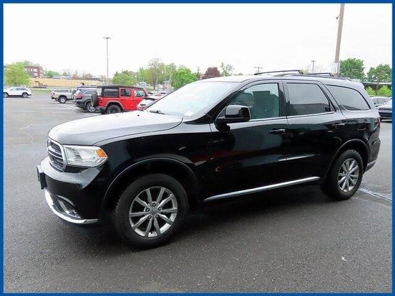 2017 Dodge Durango SXTImage 1