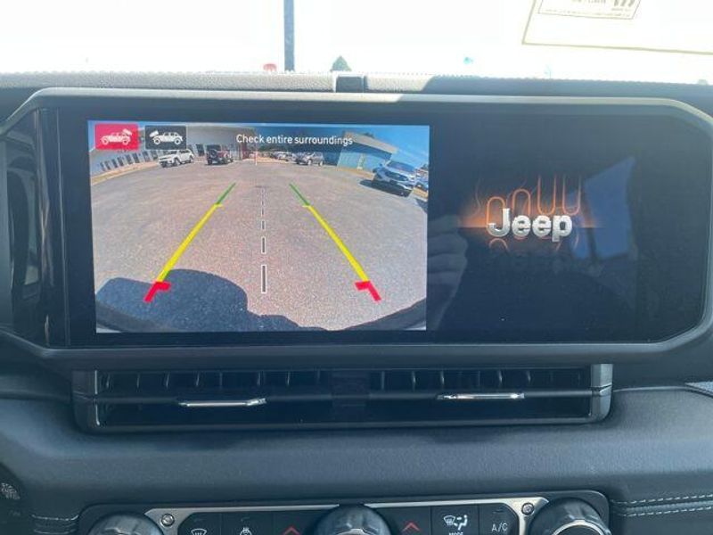 2025 Jeep Wrangler Sahara2025 Jeep Wrangler 4-door Sahara