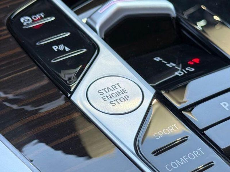 Used 2026 BMW X7 xDrive40iImage 29