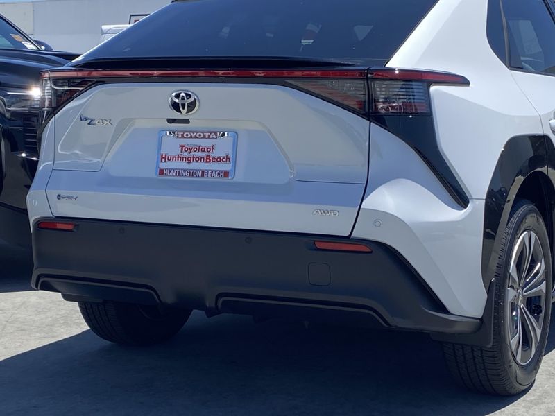 New 2025 Toyota bZ4X XLEImage 4