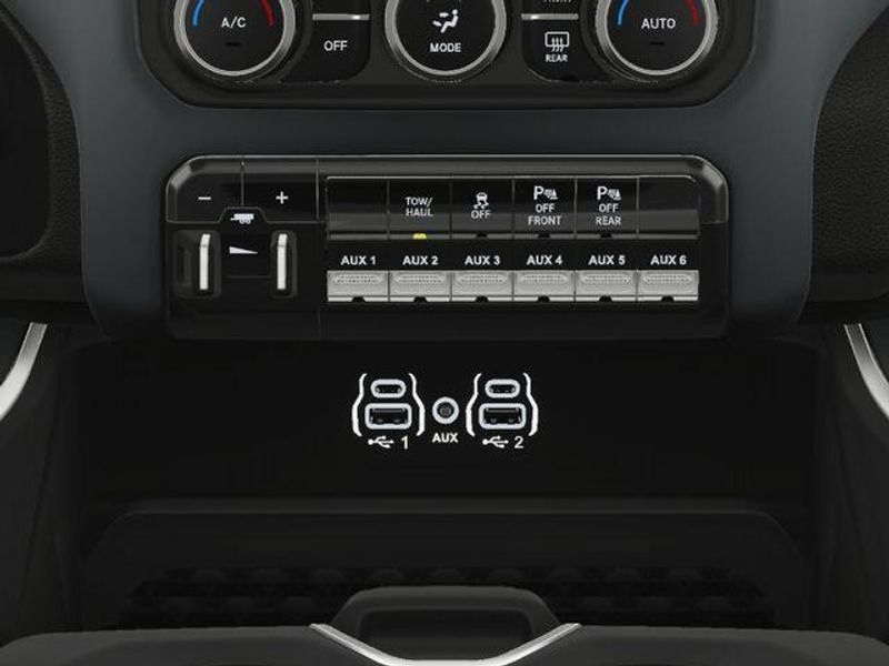 New 2023 RAM 2500 Big Horn Crew Cab 4x4 6