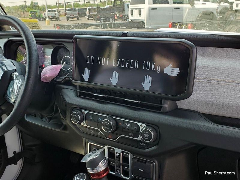 2025 Jeep Wrangler 4-door SportImage 10