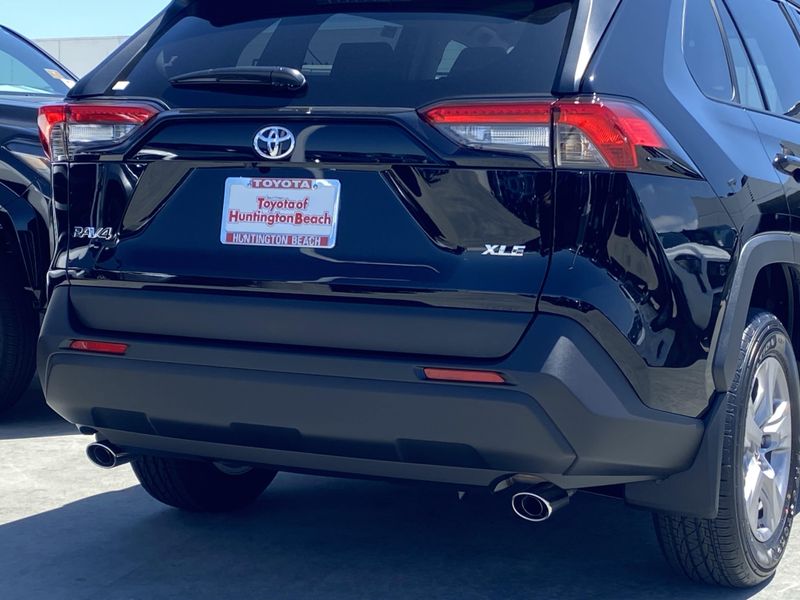 New 2025 Toyota RAV4 XLEImage 4