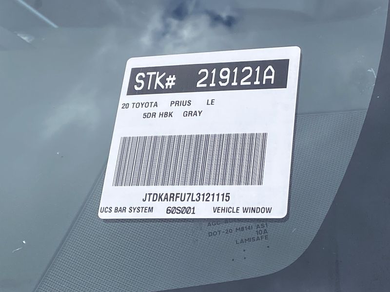 Used 2020 Toyota Prius LEImage 32