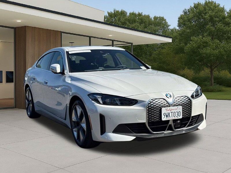 Used 2026 BMW i4 eDrive40Image 6