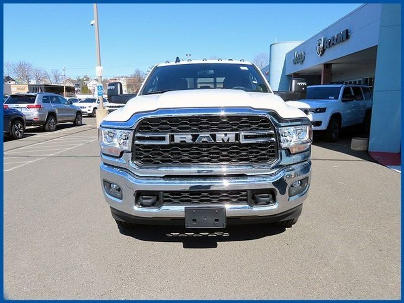 2024 RAM 3500 TradesmanImage 3