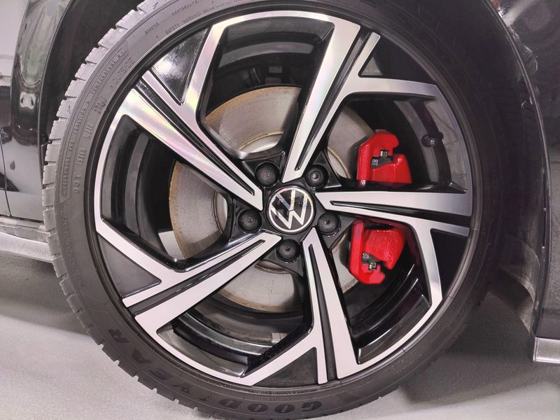 Used 2024 Volkswagen Golf GTI SE w/Sunroof/Leather PkgImage 22