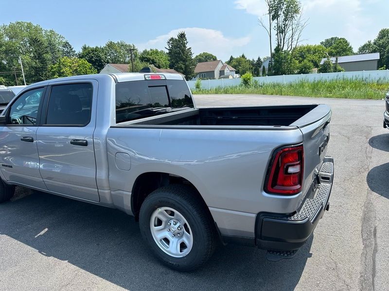 2025 RAM 1500 Tradesman Crew Cab 4x4 5