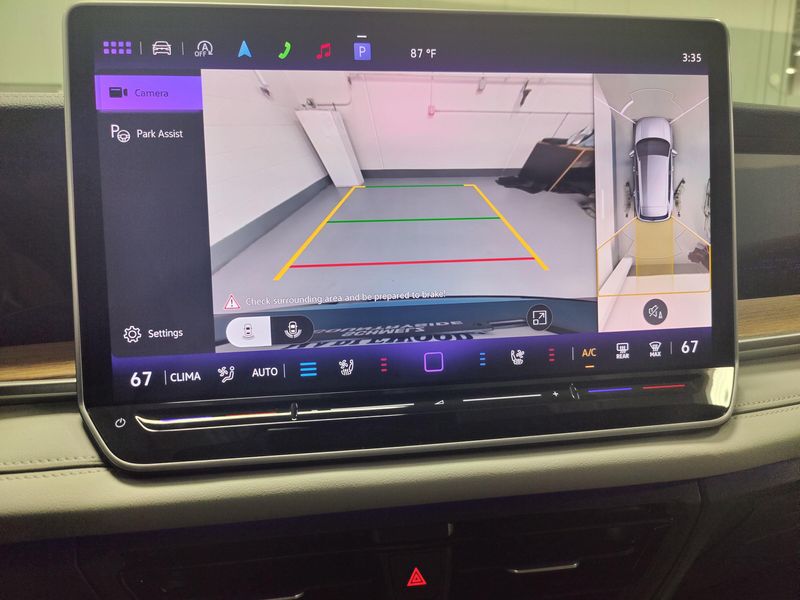 Used 2025 Volkswagen Tiguan SEL AWD R-Line w/Sunroof & NavImage 11