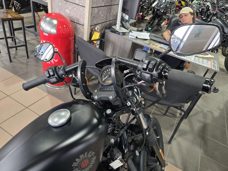 2022 HARLEY SPORTSTER IRON 883 Image 12