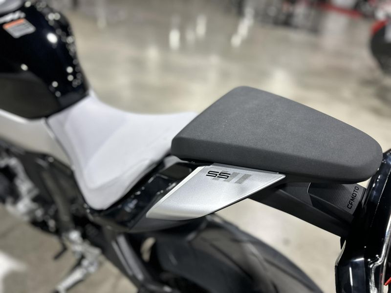 2025 CFMOTO 675SS Image 17
