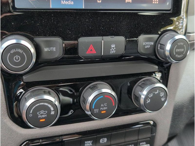 New 2026 RAM 3500 Tradesman Crew Cab Chassis 4x4 60