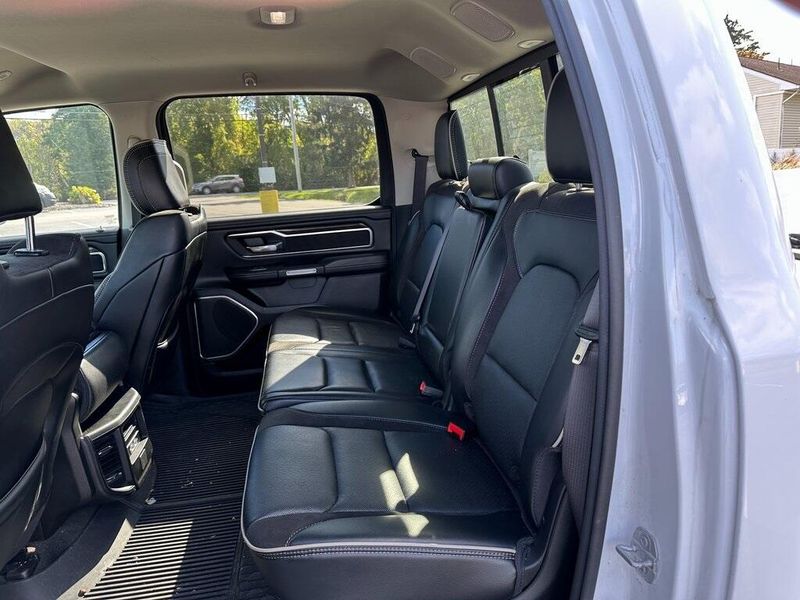2022 Ram 1500 Laramie photo 17