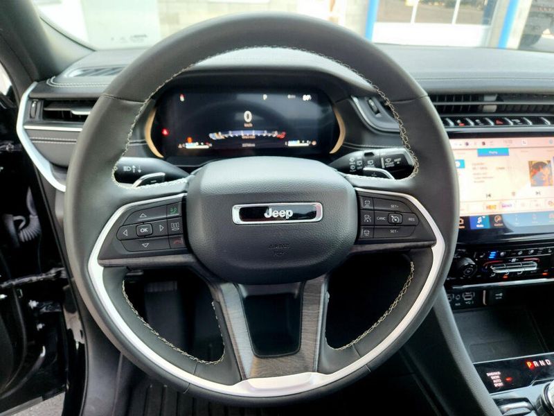 Used 2024 Jeep Grand Cherokee L Limited