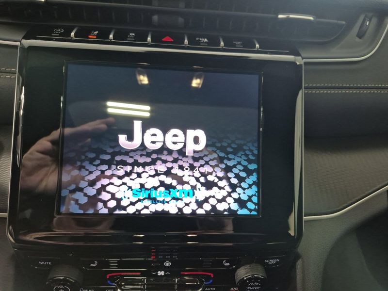 New 2025 Jeep Grand Cherokee L Altitude X 4x4Image 30