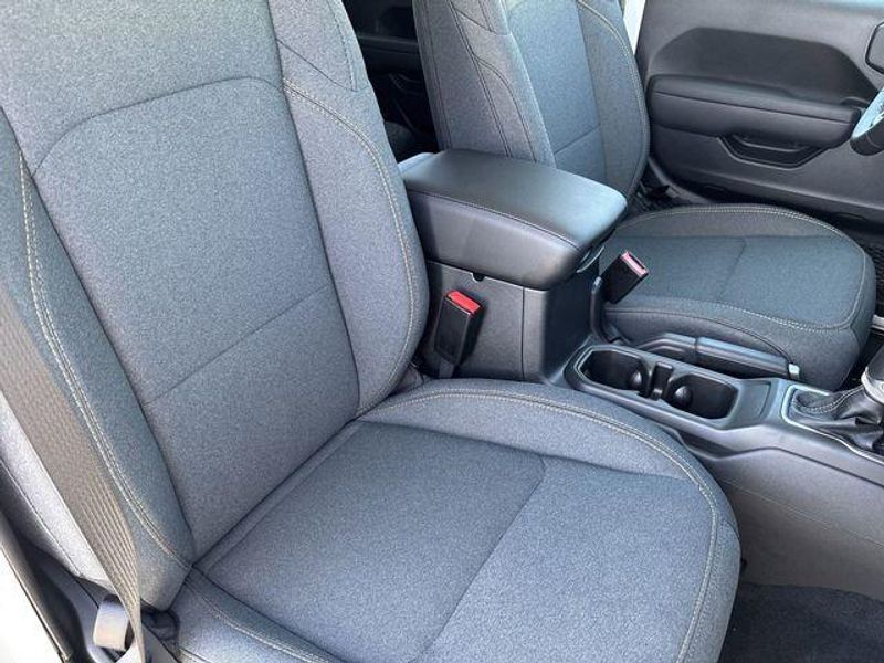 New 2025 Jeep Wrangler 4-door Sport SImage 11