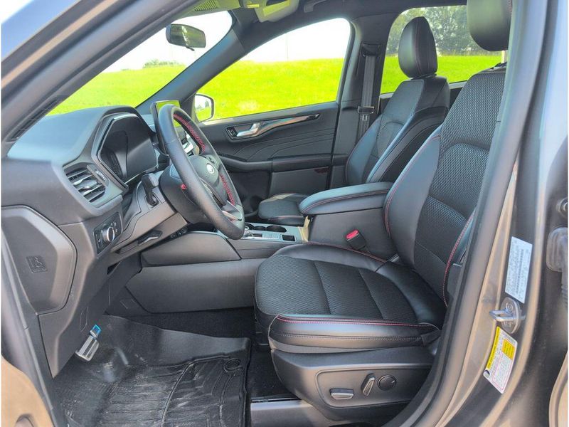 Used 2024 Ford Escape ST-LineImage 10
