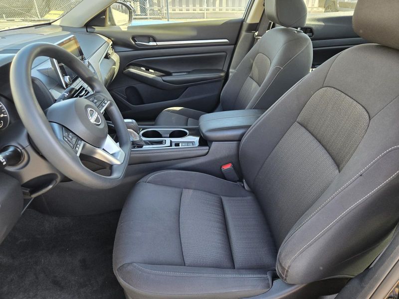 Used 2023 Nissan Altima 2.5 SV AWD Sedan