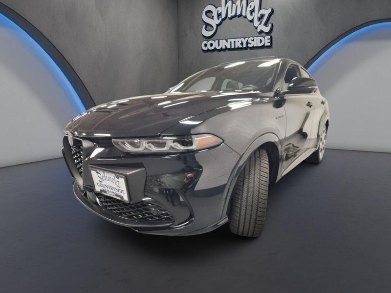 Used 2025 Alfa Romeo Tonale Veloce Premium AWD w/SunroofImage 10