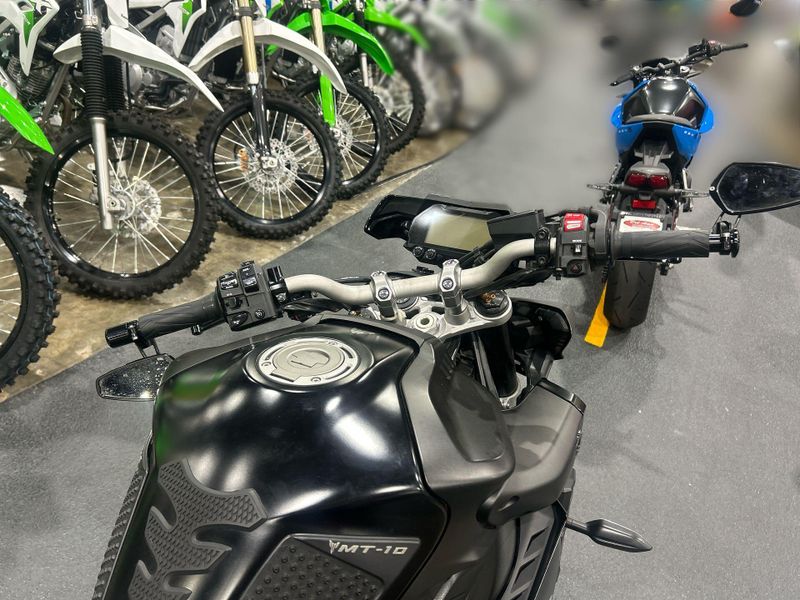 Used 2019 Yamaha MT-10 Image 23