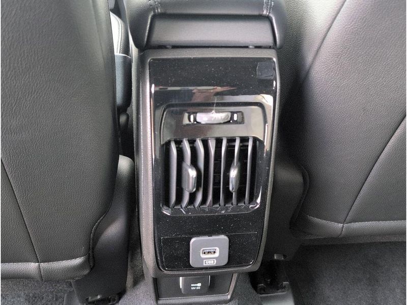 2025 Jeep Compass Latitude 4x4Image 33