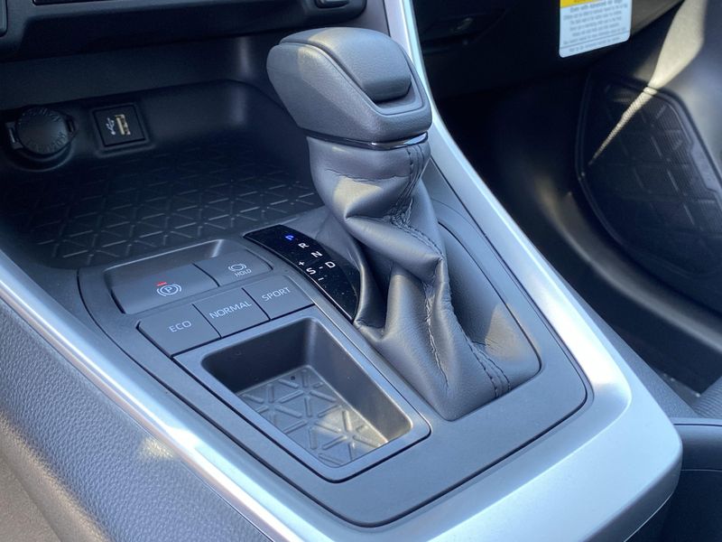 New 2025 Toyota RAV4 XLEImage 18