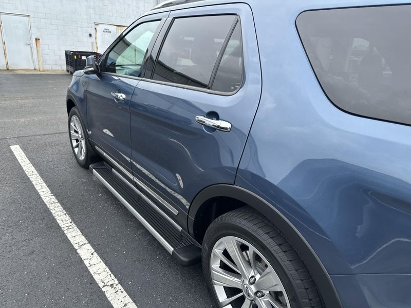 2019 Ford Explorer LimitedImage 8
