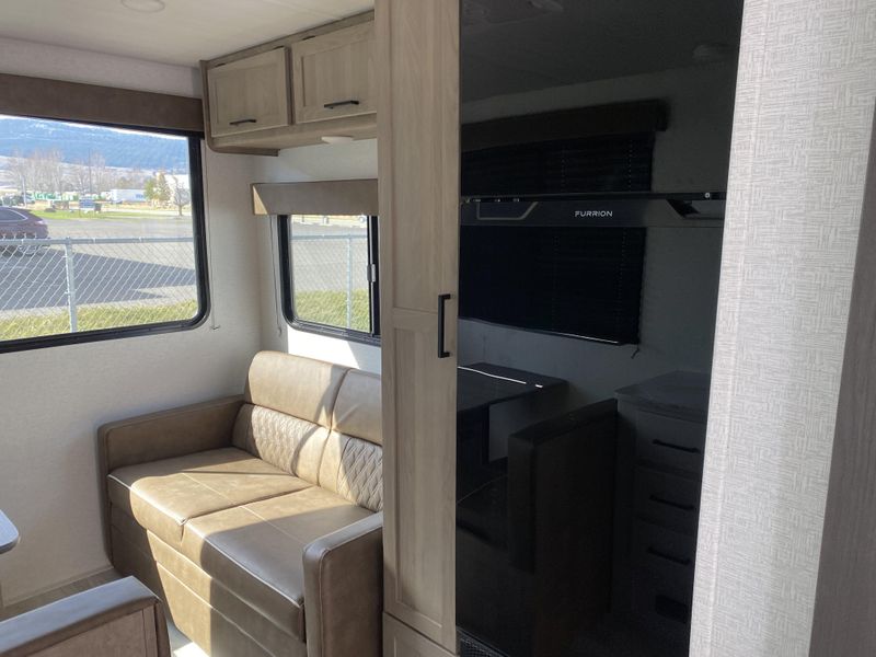 New 2025 KEYSTONE Springdale 200RLCWEImage 14