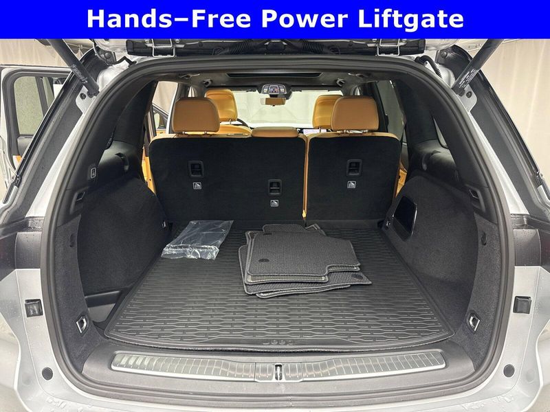 2025 Jeep Grand Cherokee Summit Reserve 4x4Image 21